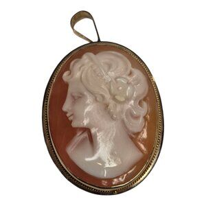 Vintage Italian Cameo in 14K Gold Handcrafted in Napoli 585 Yellow Gold Pendant